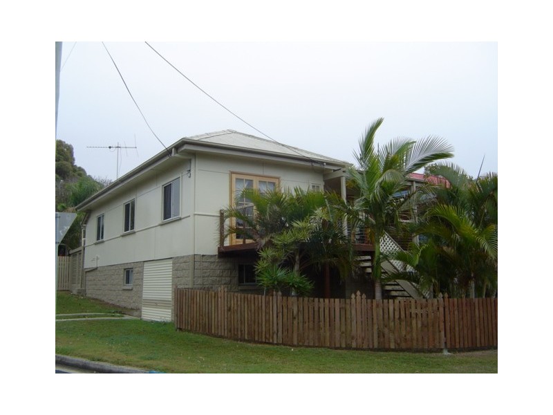 27 Whytecliffe Parade, Woody Point QLD 4019