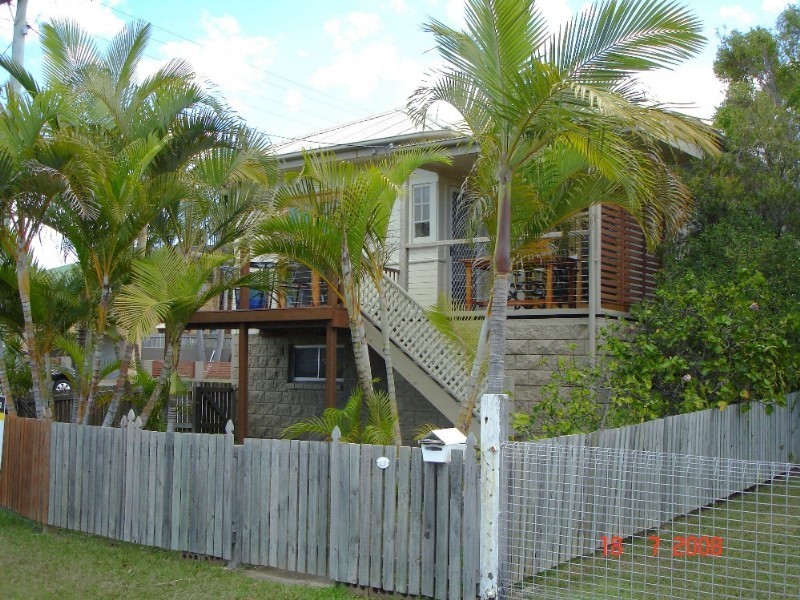27 Whytecliffe Parade, Woody Point QLD 4019
