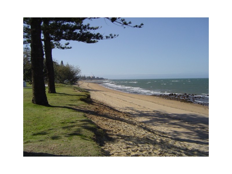 27 Whytecliffe Parade, Woody Point QLD 4019