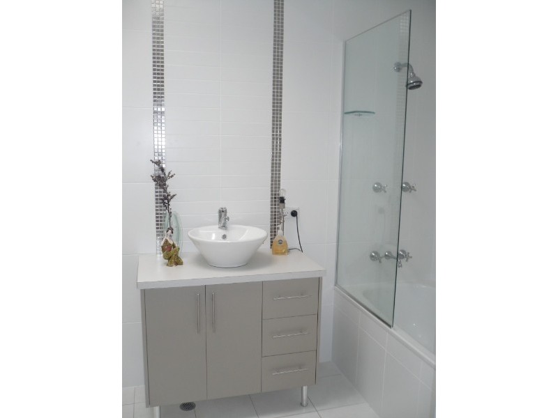 3/2a Moffat Street, Scarborough QLD 4020