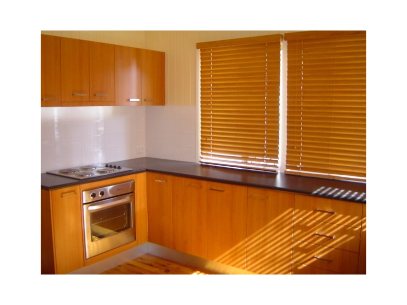 34 King Street, Woody Point QLD 4019