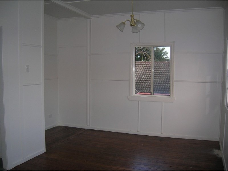 6 Caroline Street, Woody Point QLD 4019