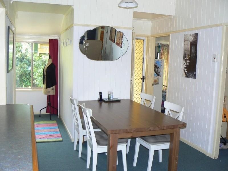 5 Louis Street, Redcliffe QLD 4020