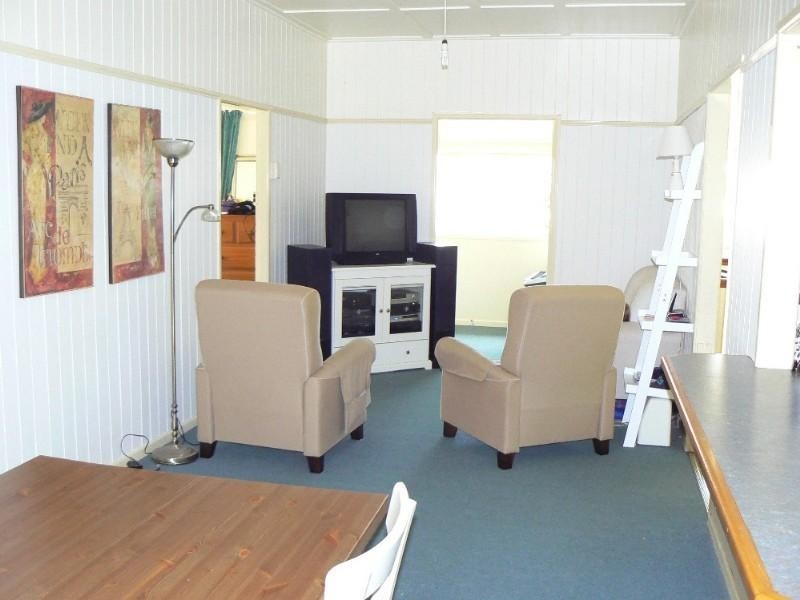 5 Louis Street, Redcliffe QLD 4020