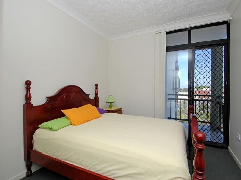 10/33 Humpybong Esplanade, Redcliffe QLD 4020
