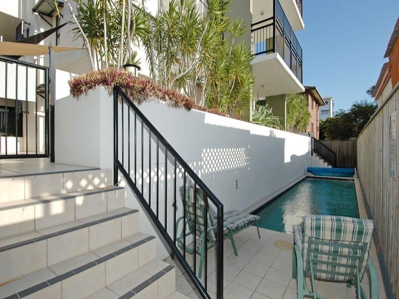 10/33 Humpybong Esplanade, Redcliffe QLD 4020