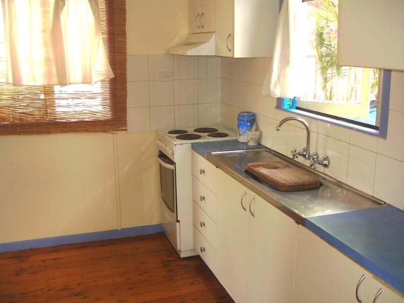 35 Westbrook Street, Woody Point QLD 4019