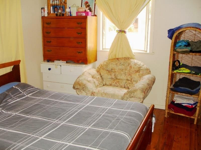 35 Westbrook Street, Woody Point QLD 4019