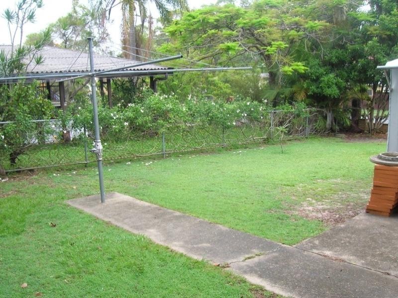 1 Pownall Crescent, Margate QLD 4019