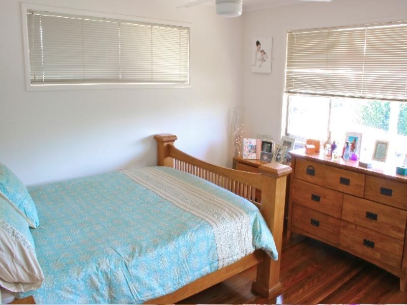15 Oyster Point Esplanade, Scarborough QLD 4020