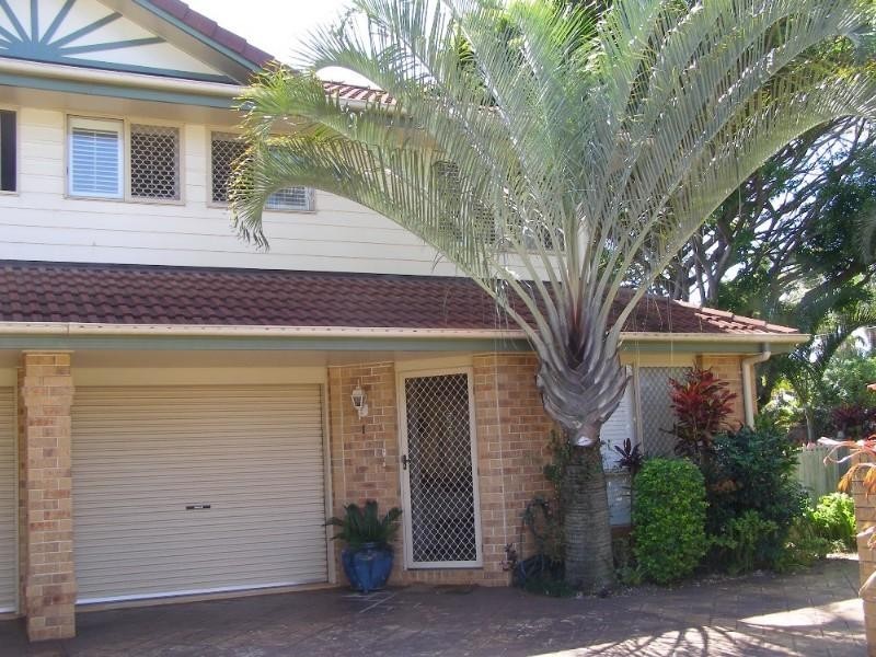 1/2 Josephine Street, Redcliffe QLD 4020