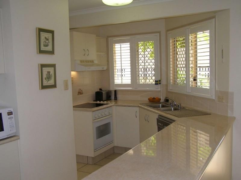 1/2 Josephine Street, Redcliffe QLD 4020