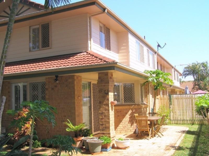 1/2 Josephine Street, Redcliffe QLD 4020