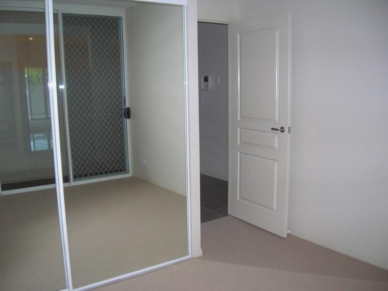 2/12 Duffield Road, Margate QLD 4019
