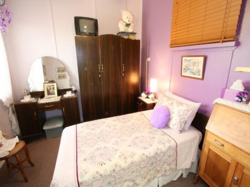 24 Redbank Road, Redcliffe QLD 4020