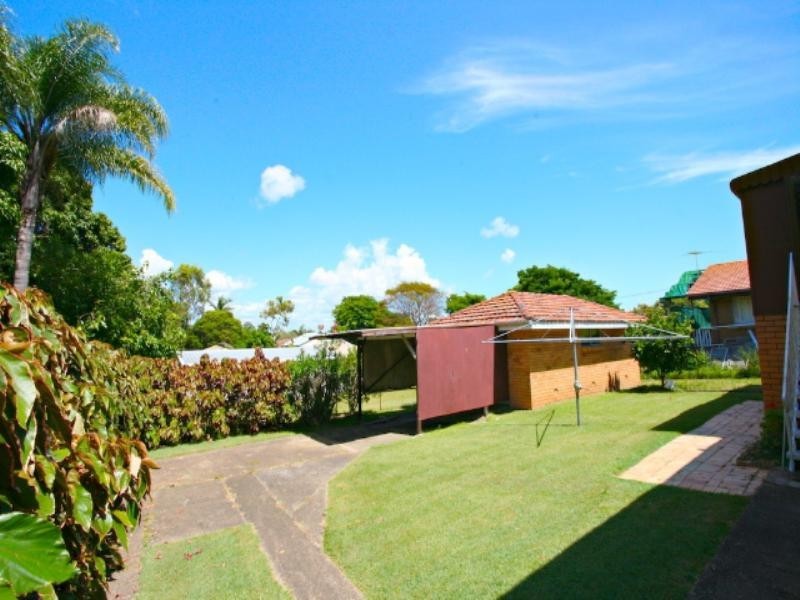 1 Edith Street, Margate QLD 4019