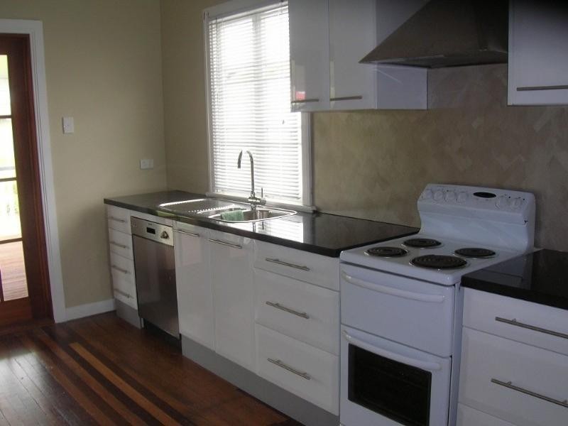 15 Keenan Street, Margate QLD 4019