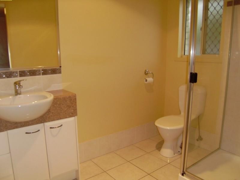 5 Aleisha Court, Redcliffe QLD 4020