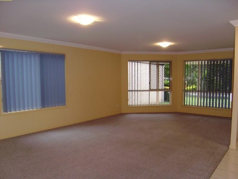 5 Aleisha Court, Redcliffe QLD 4020