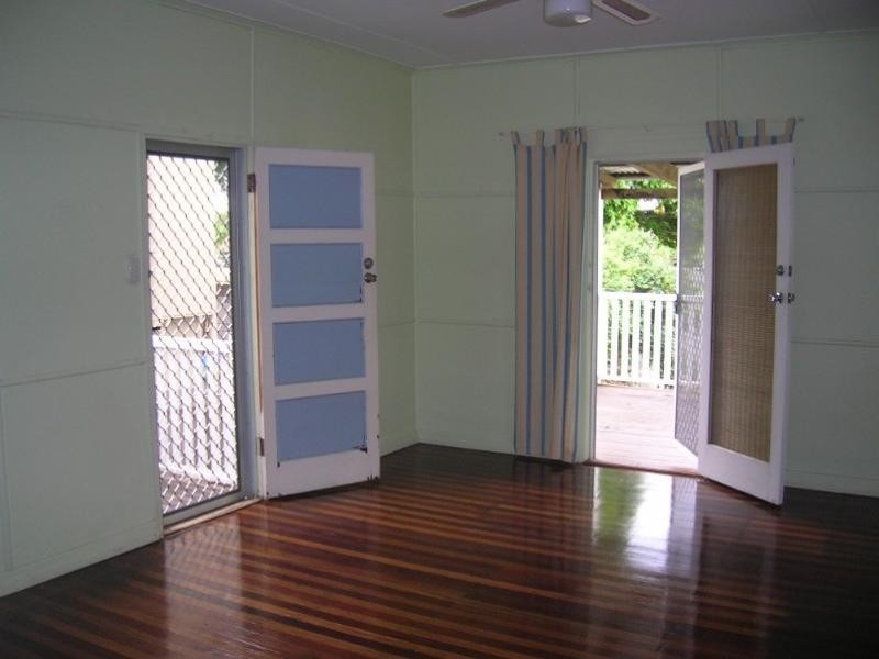 49 Donald Street, Woody Point QLD 4019