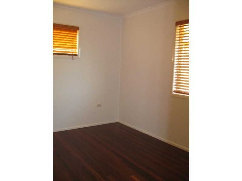 12 Peterson Street, Scarborough QLD 4020