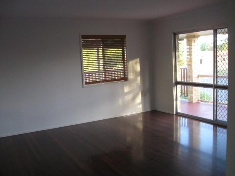 12 Peterson Street, Scarborough QLD 4020