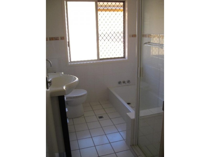 12 Peterson Street, Scarborough QLD 4020