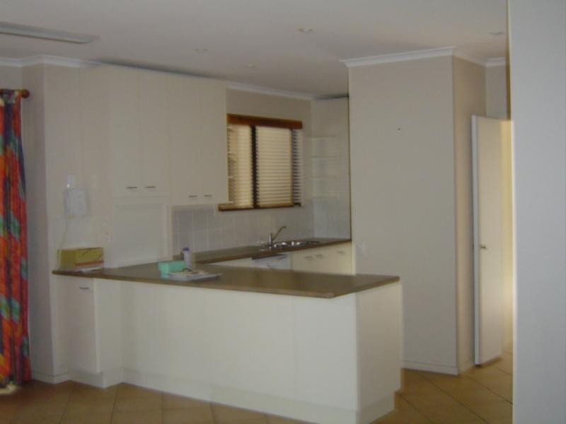 5 Daniel Court, Scarborough QLD 4020