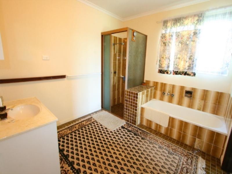 1 Brandon Court, Kippa-ring QLD 4021
