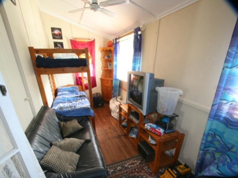 19 Cowen Street, Margate QLD 4019