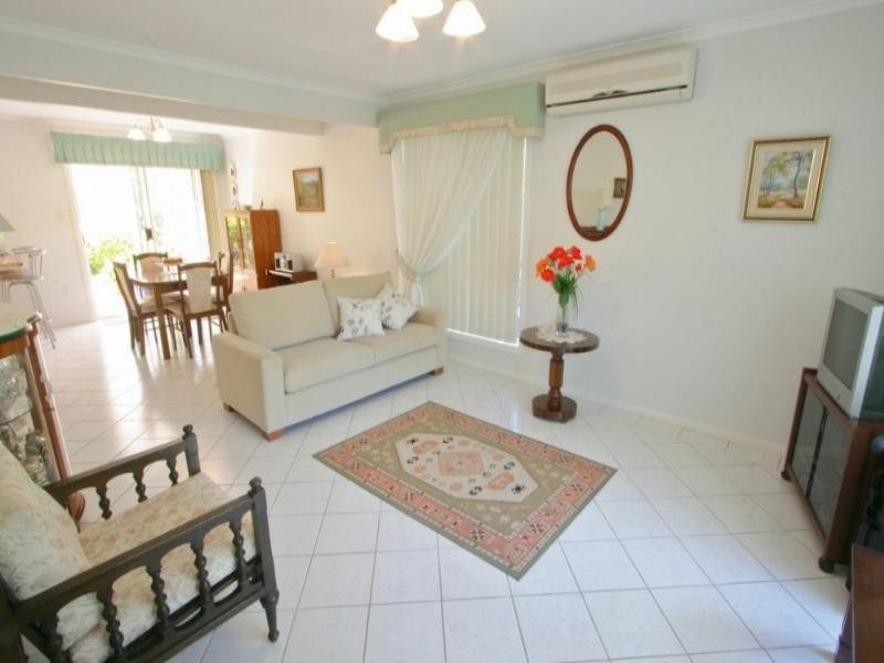 4/86 Georgina Street, Woody Point QLD 4019