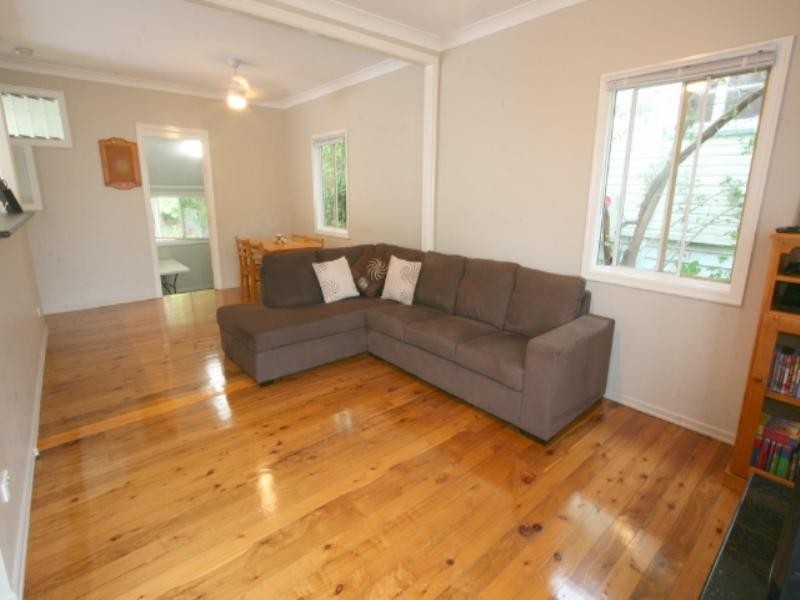 32 Barron Road, Margate QLD 4019