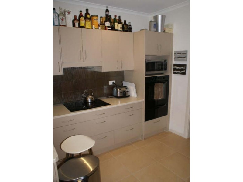 19 Adam Street, Scarborough QLD 4020