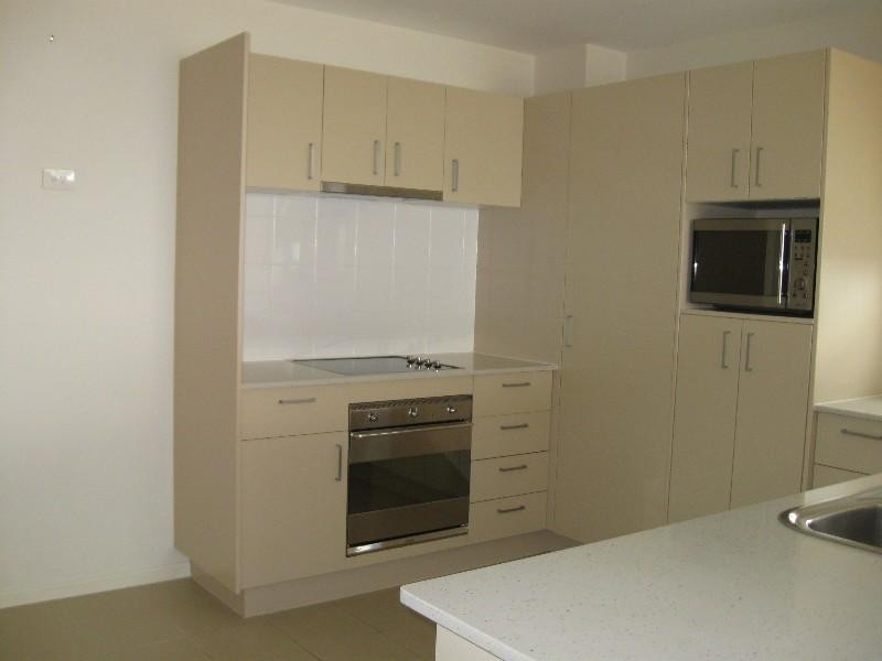 4/5 Lilla Street, Woody Point QLD 4019