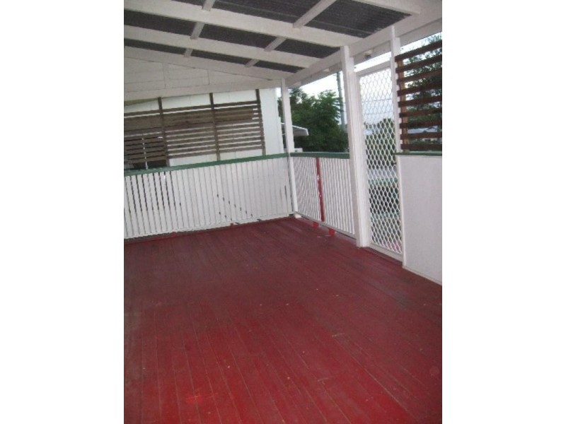 192 Scarborough Road, Scarborough QLD 4020