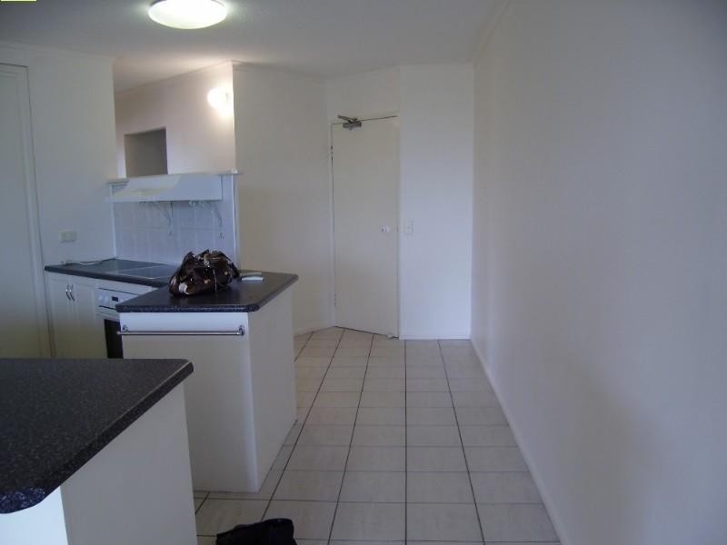 4/51 Landsborough Avenue, Scarborough QLD 4020