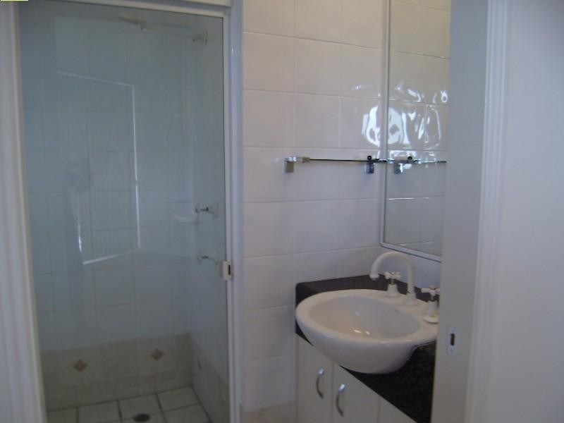 4/51 Landsborough Avenue, Scarborough QLD 4020