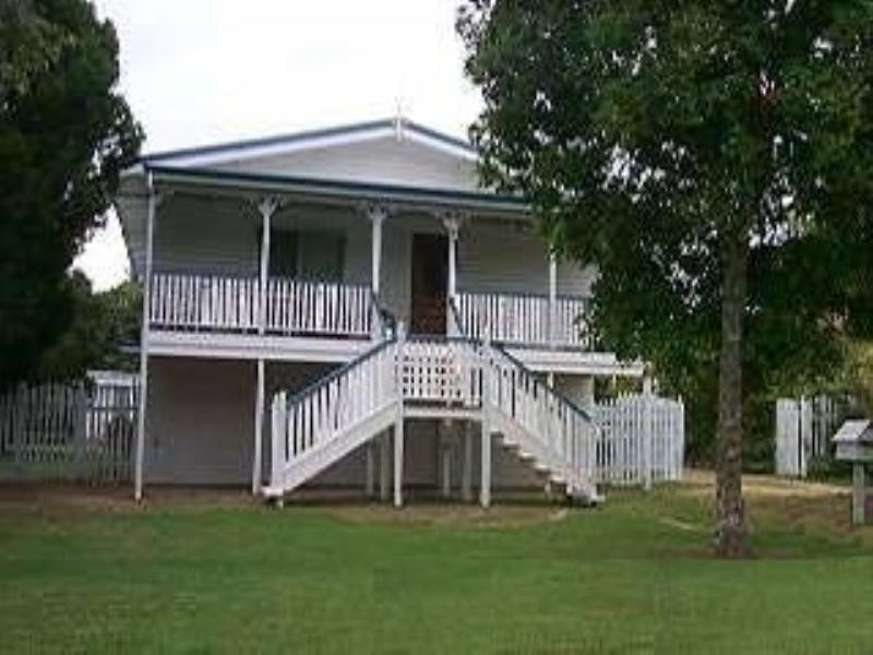 22 Seaville Avenue, Scarborough QLD 4020