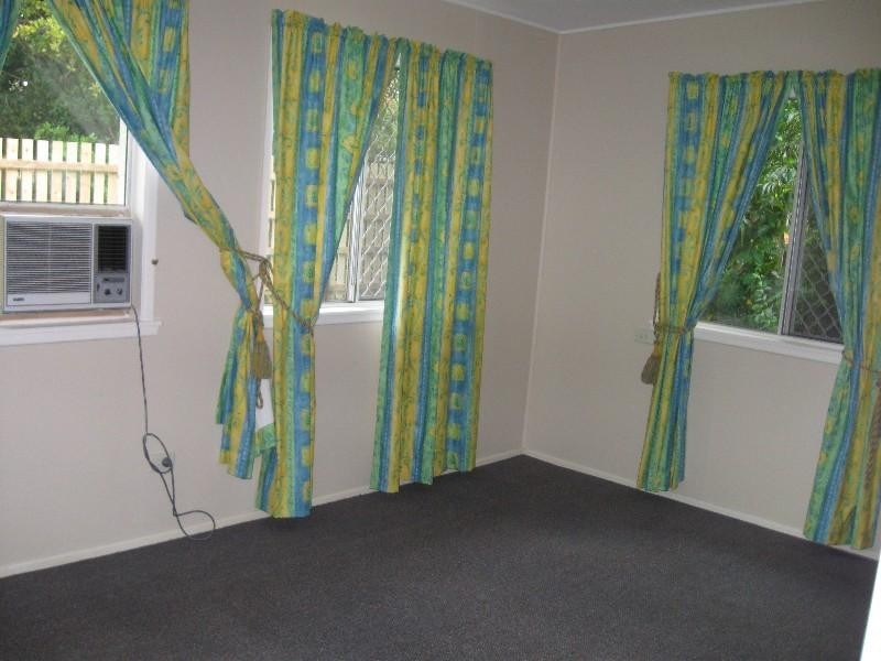 22 Seaville Avenue, Scarborough QLD 4020