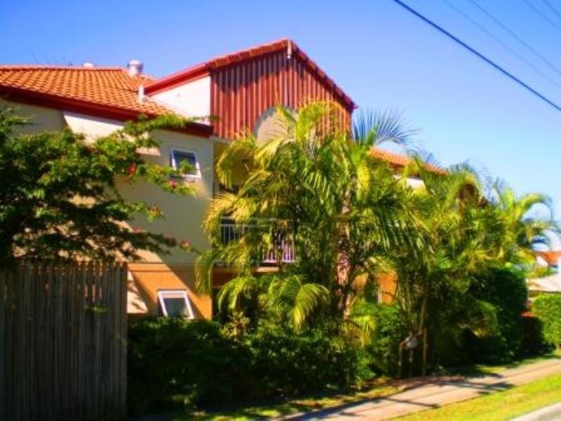 2/61 Sparkes Street, Chermside QLD 4032