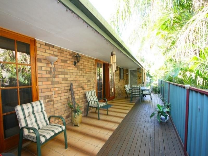 4 Thompson Crescent, Clontarf QLD 4019