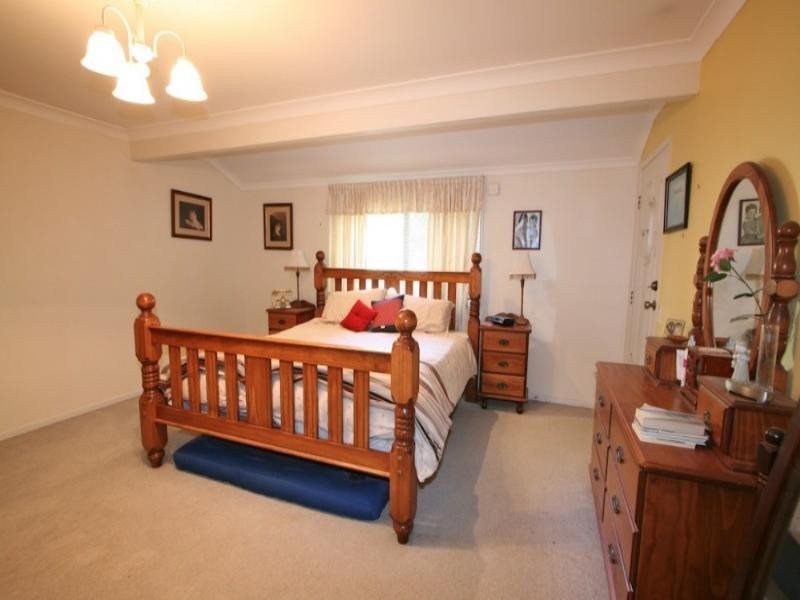 4 Thompson Crescent, Clontarf QLD 4019