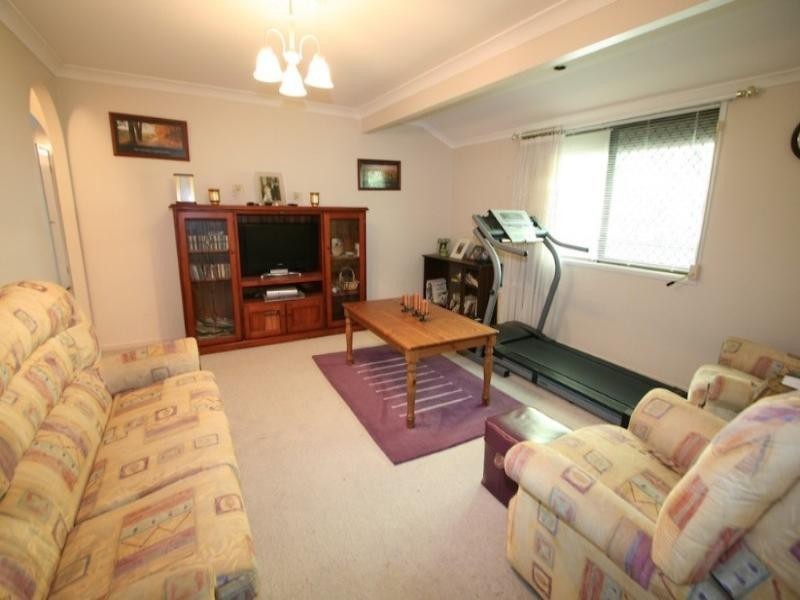 4 Thompson Crescent, Clontarf QLD 4019