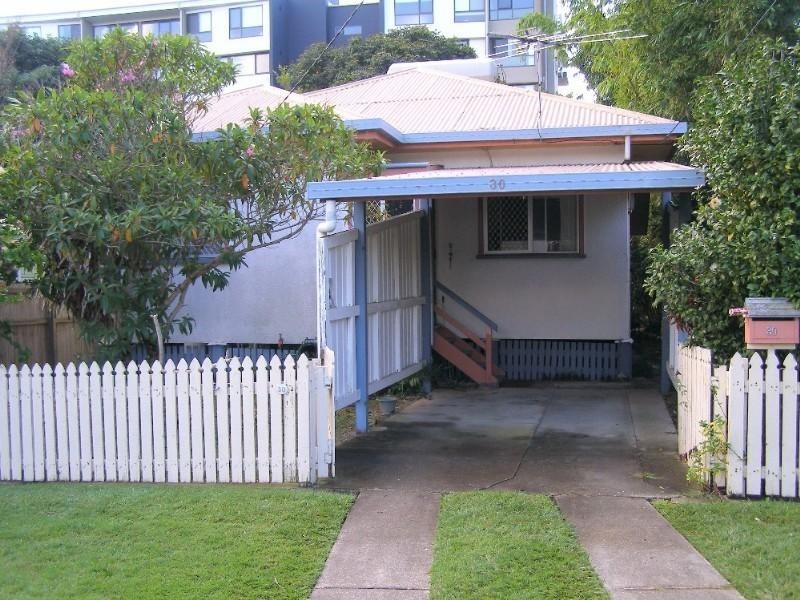 30 Louis Street, Redcliffe QLD 4020