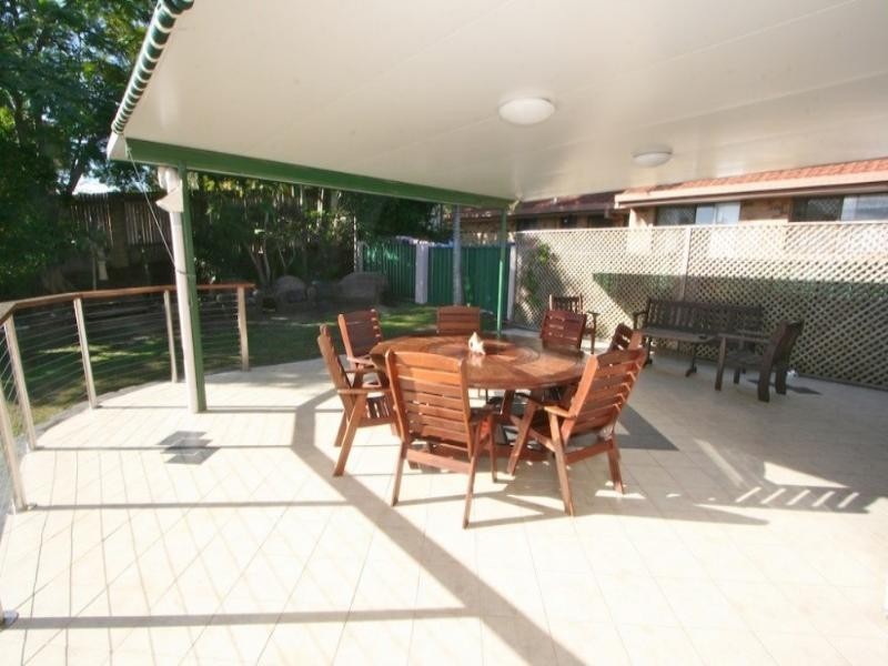 28 Shea Street, Scarborough QLD 4020