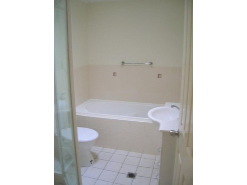 1/8 Herbert Street, Scarborough QLD 4020