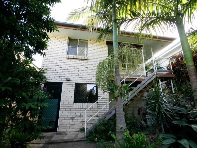 26 Blakeney Street, Woody Point QLD 4019