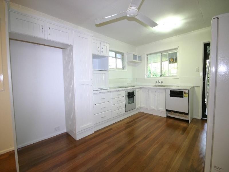 26 Blakeney Street, Woody Point QLD 4019