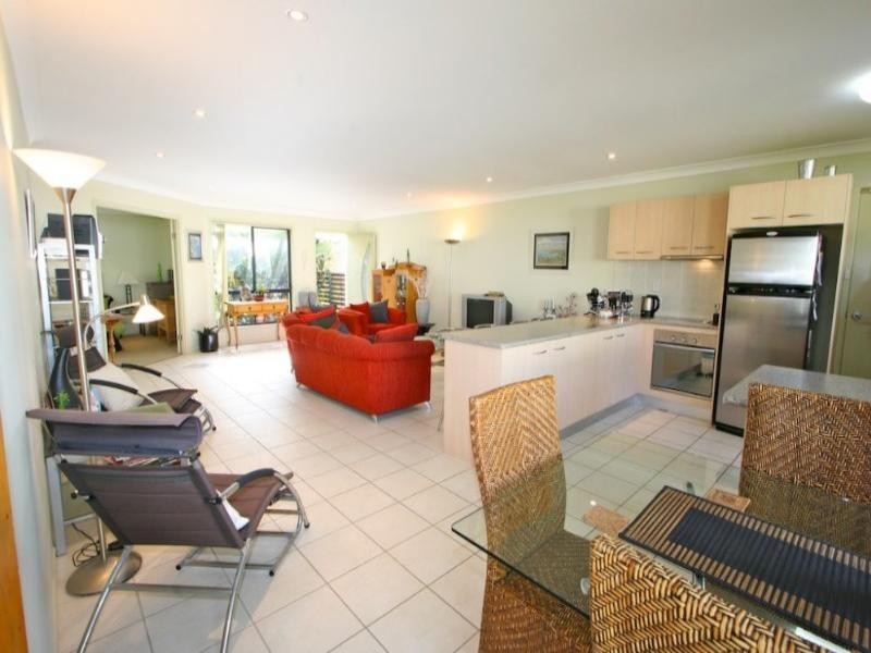 2/46 Georgina Street, Woody Point QLD 4019