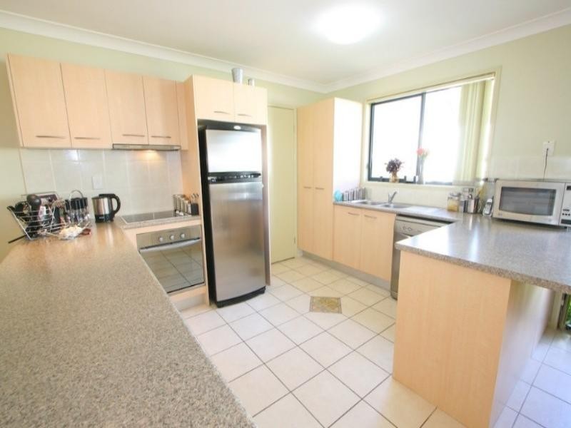 2/46 Georgina Street, Woody Point QLD 4019